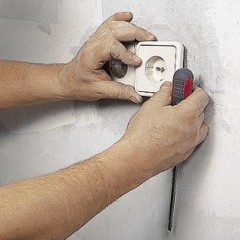 Kako instalirati utičnicu u zid?