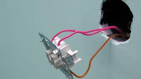 Ako opraviť vypínač svetla sami?