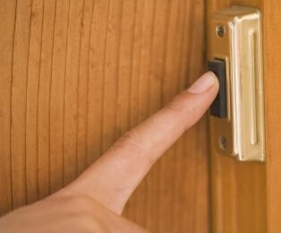 Pravilno spajanje zvona na vratima u stanu