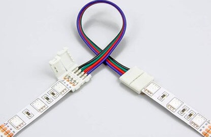 Metodi per il collegamento di segmenti di strisce LED