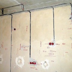 Kako označiti zidove i strop za ožičenje?