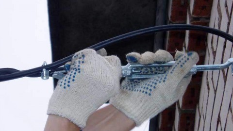 Technika napinania drutu zwisającego
