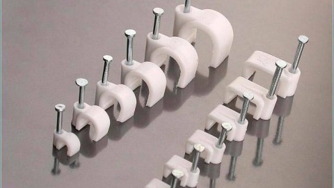 Tipos de clips para unir cables
