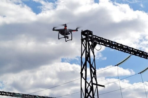 Drone che conduce ispezione VL